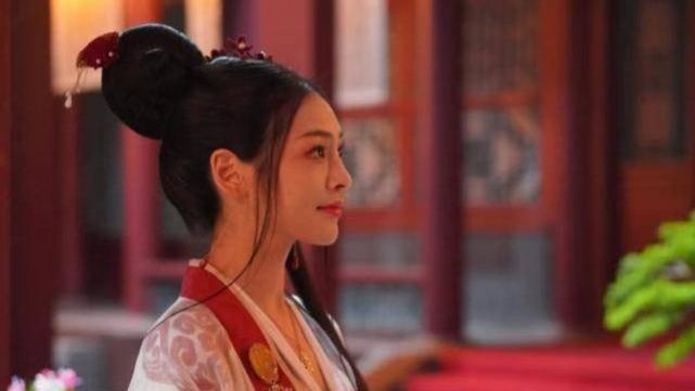 TVB小花首演奸角表现亮眼，曾在内地拍戏称获益良多