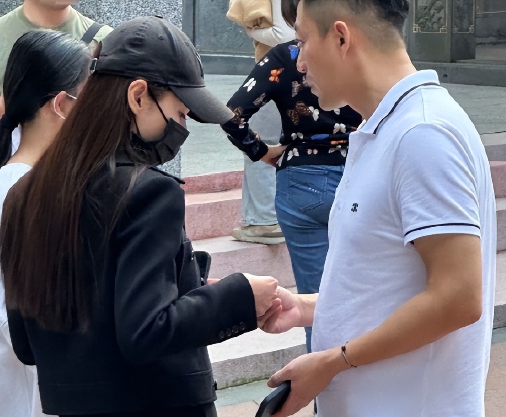 汪小菲自曝对马筱梅愧疚！回京留他们相处需要适应，岳母也来帮忙