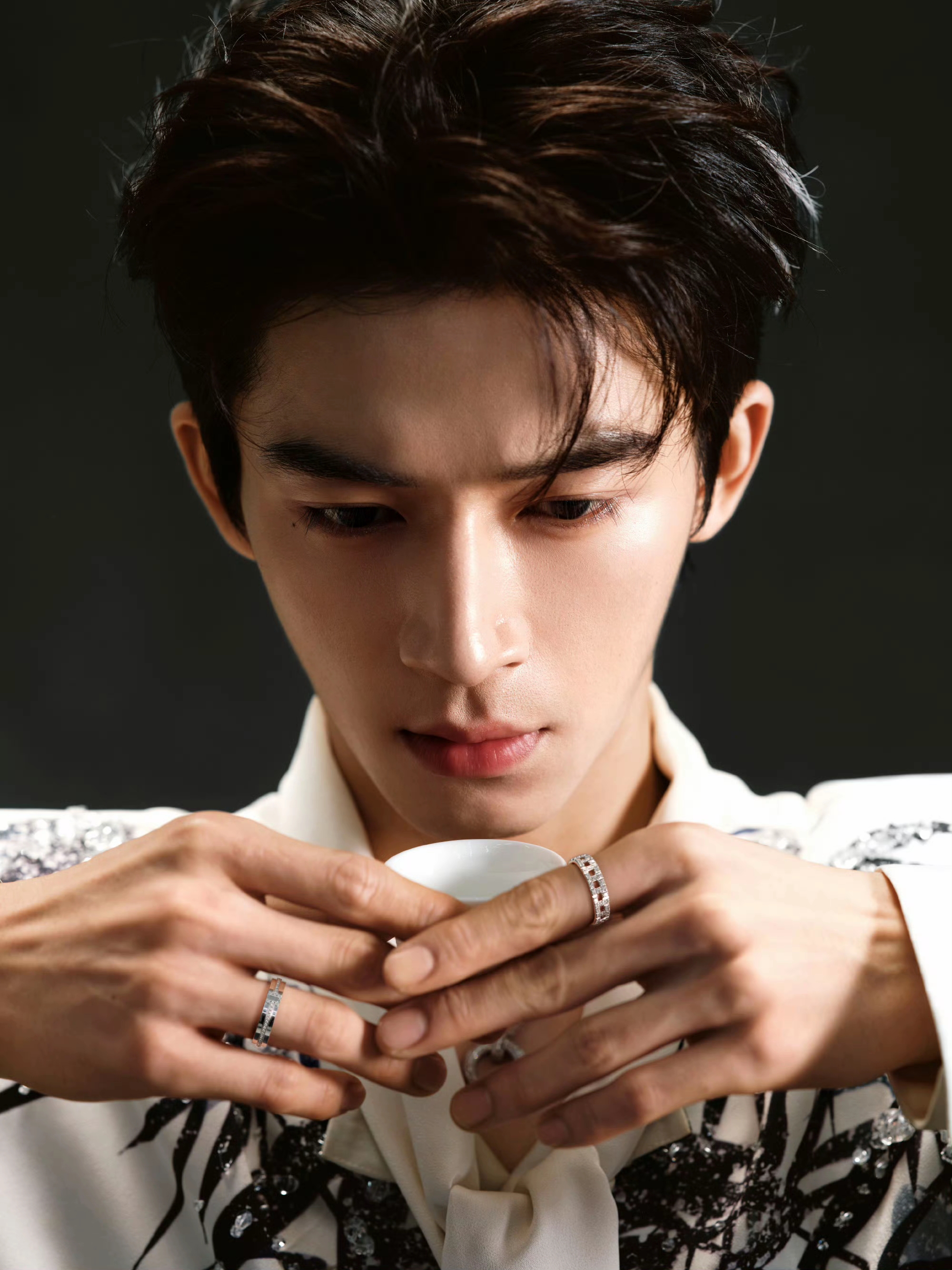 11.10娱乐瓜：王鹤棣 肖战 孟子义 王星越 朱一龙 关晓彤 李昀锐 陈都灵