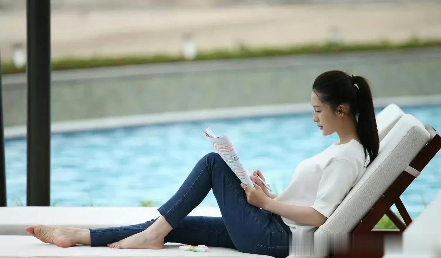 李沁不化妆都好美