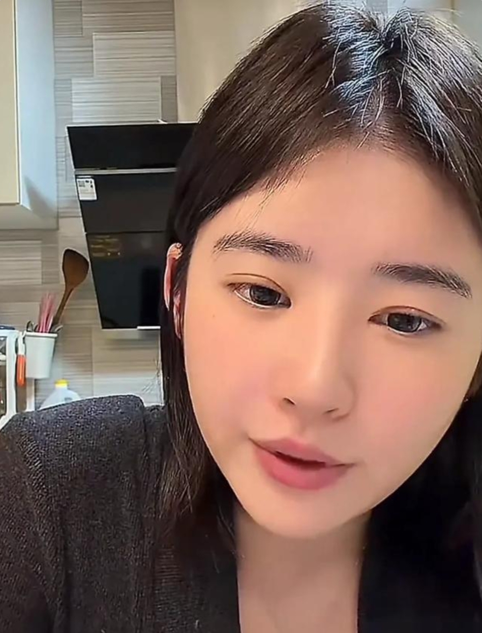 喊王思聪“小猫咪”！懒懒晒3500万海胆硬刚黄一鸣，这波反击太绝