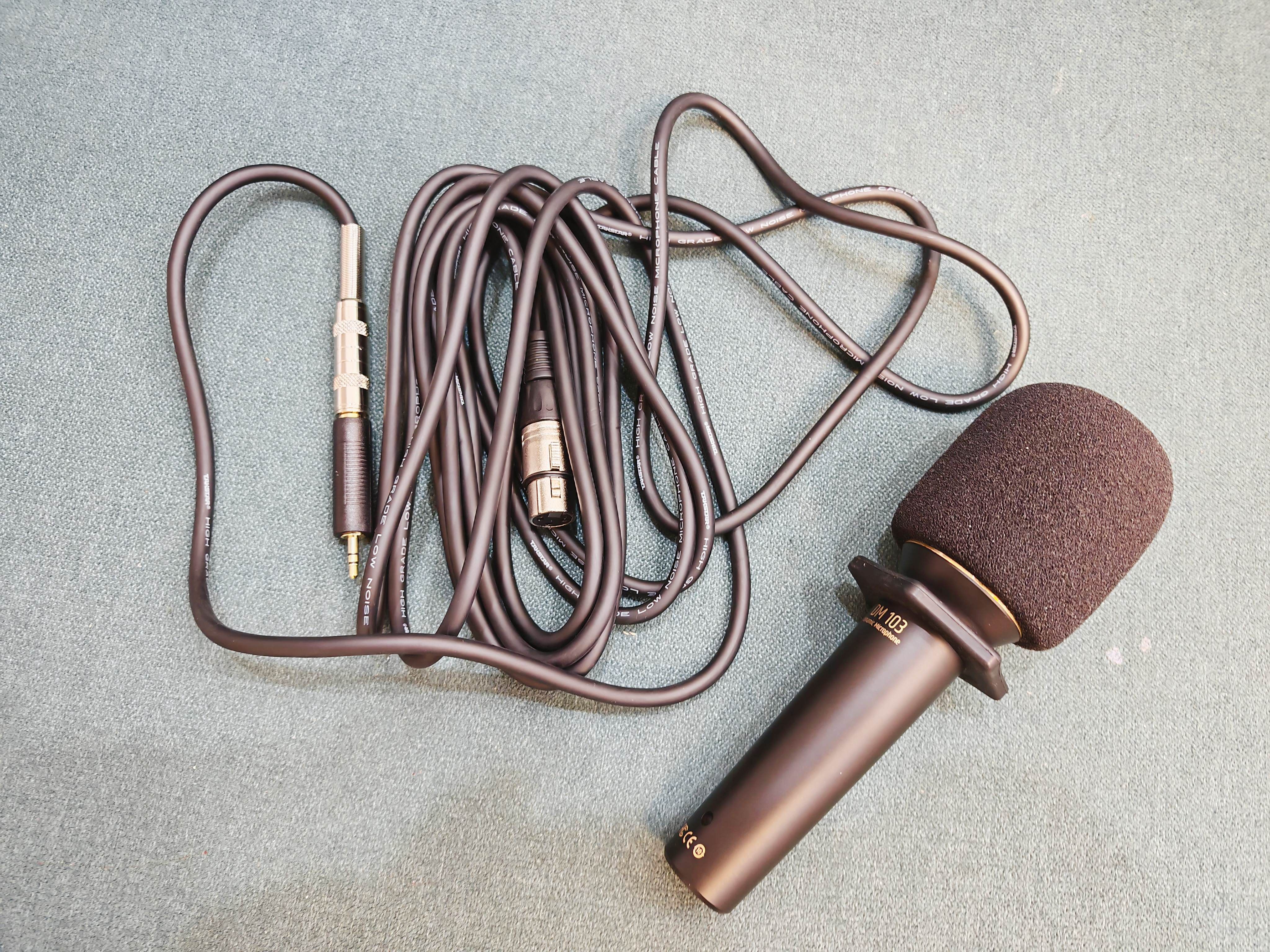 百元也有好麥克風體驗，在家K歌，就選得勝DM103有線動圈麥克風