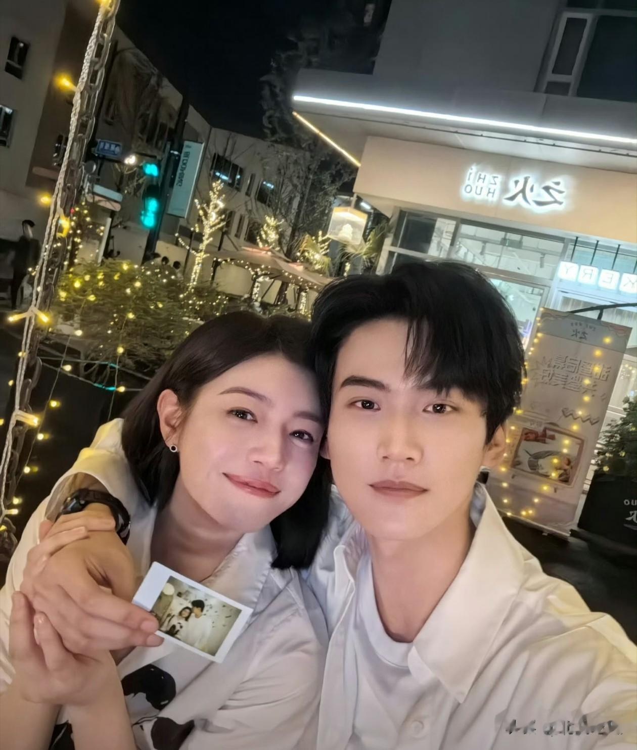 流量花起飞！赵露思斩获6大奖、鞠婧祎明天出席、虞书欣红毯压轴