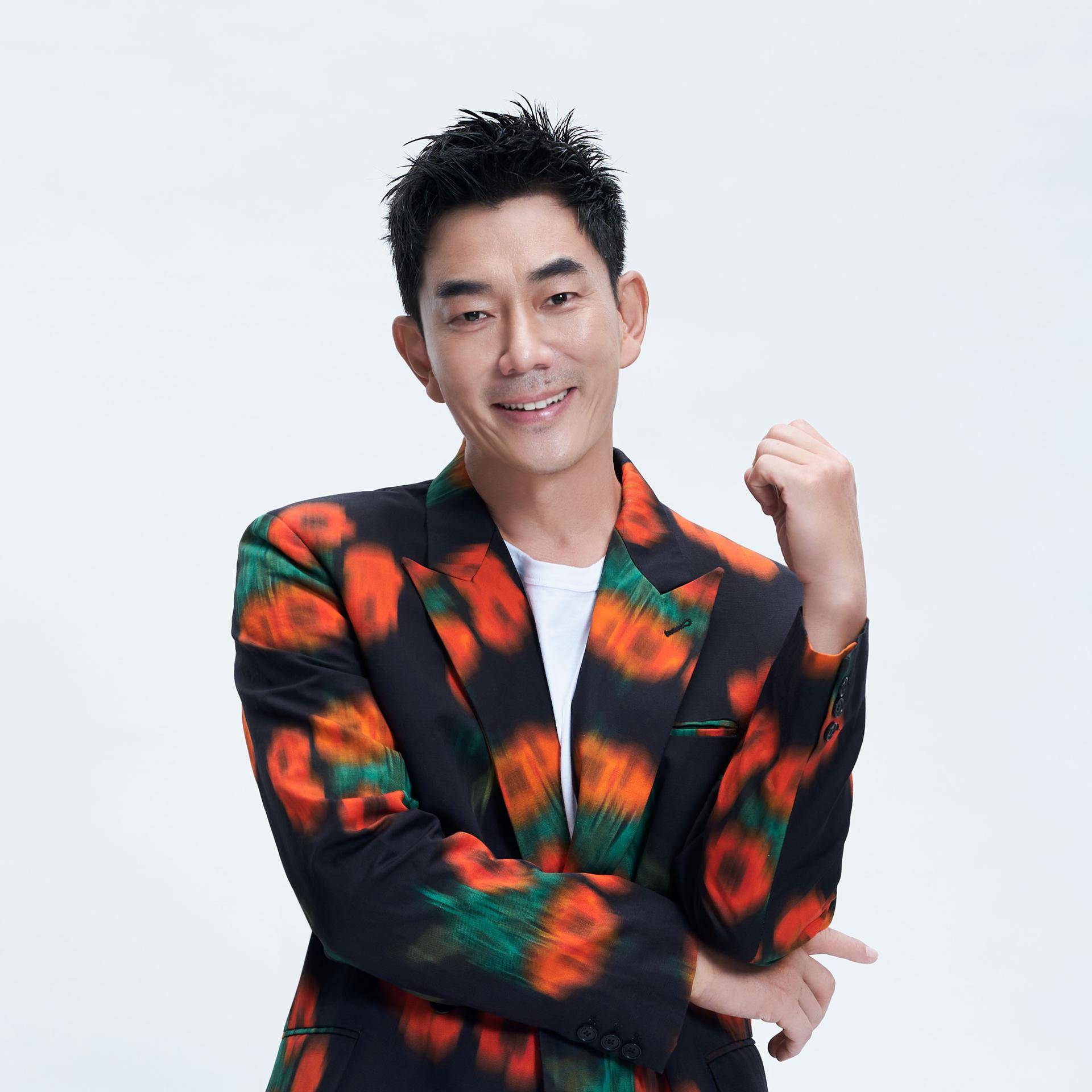 炸场!任贤齐空降张柏芝活动句“秋男”全场汨崩,26年情谊藏不住