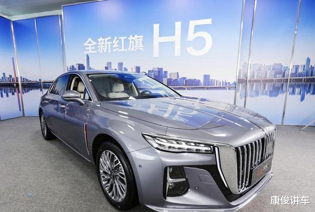 豪华B级轿车新选择，车长近5米油耗低至6升，舒适驾乘尽显高端格调