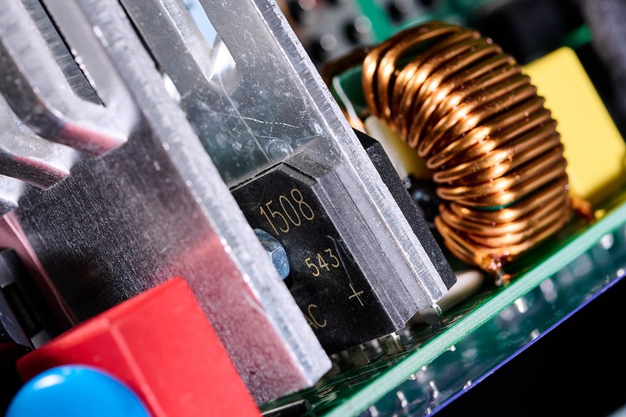 耕升星极破冰1000D电源评测:完美适配RTX 50系列