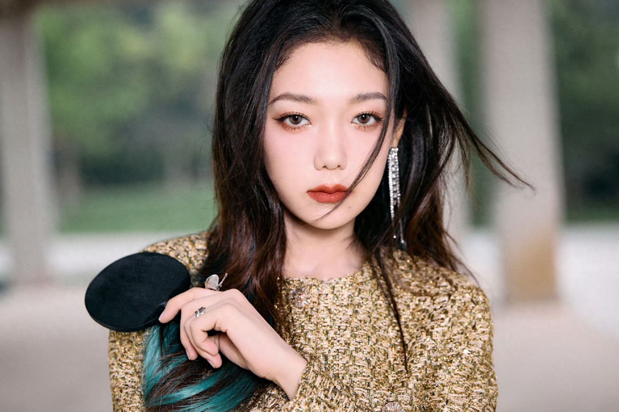 希林娜依高小短裙:青春柔美的秋日穿搭 ???