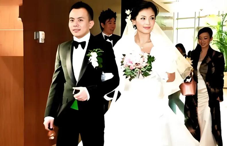 孙菲菲离婚后续！怒斥前夫没良心，婚后一毛不拔，怀疑孩子非亲生