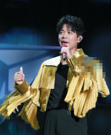 一波未平一波又起！手表事件没完，曾毅再迎坏消息，凤凰传奇悬了