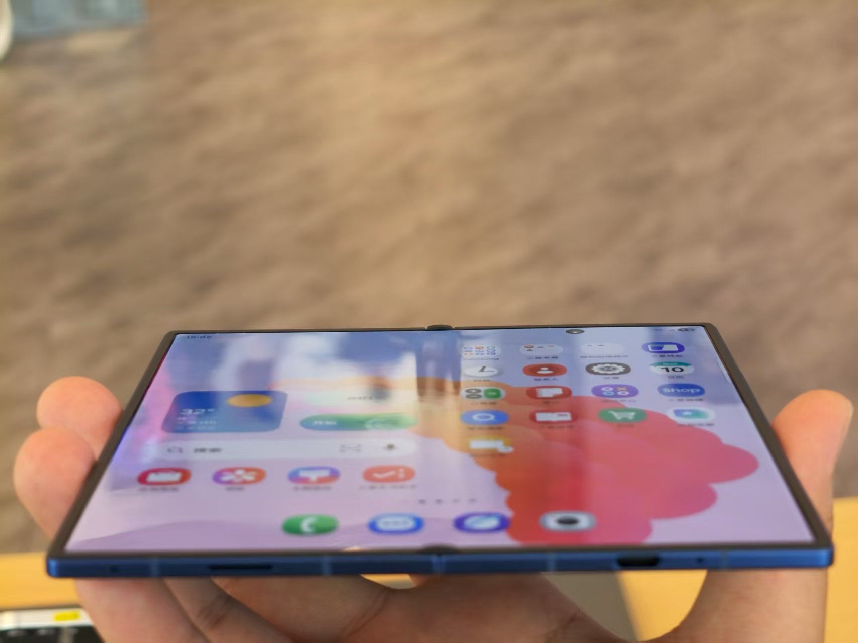 三星Z Fold7/Flip7评测:折叠屏也有Ultra体验了,要火?