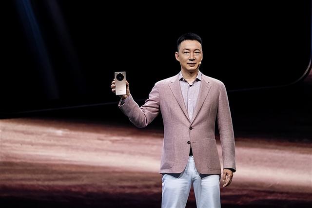 比想象更強大：榮耀與時代中堅的\雙向奔赴\