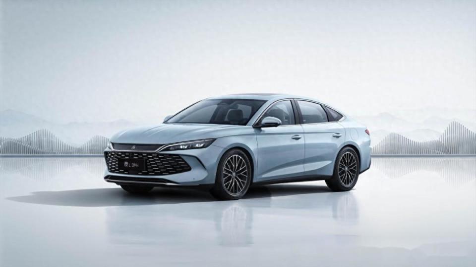 ?新能源的“新标杆”,续航2100km,包牌仅售6.3万,还要啥自行车?