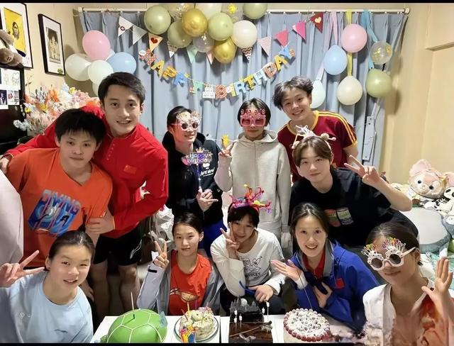 婵宝18岁生日，最大受害者竟然是王楚钦，评论区都是大头表情包