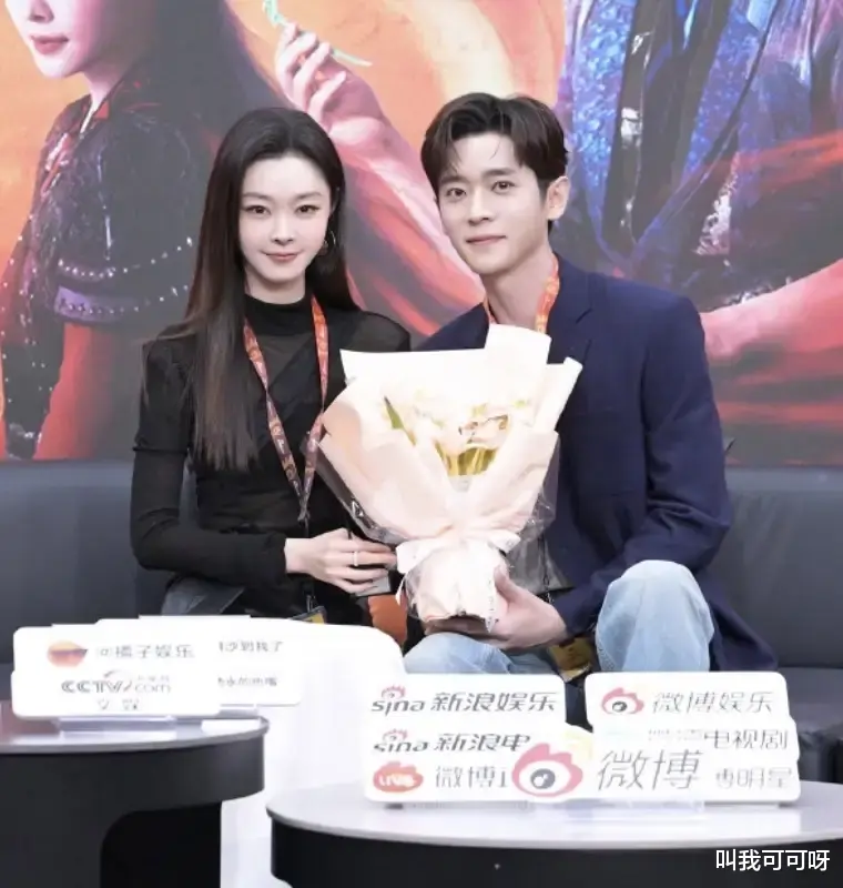 宋轶“御姐黑长直”造型惊艳全场,为新剧《与晋长安》强势宣传