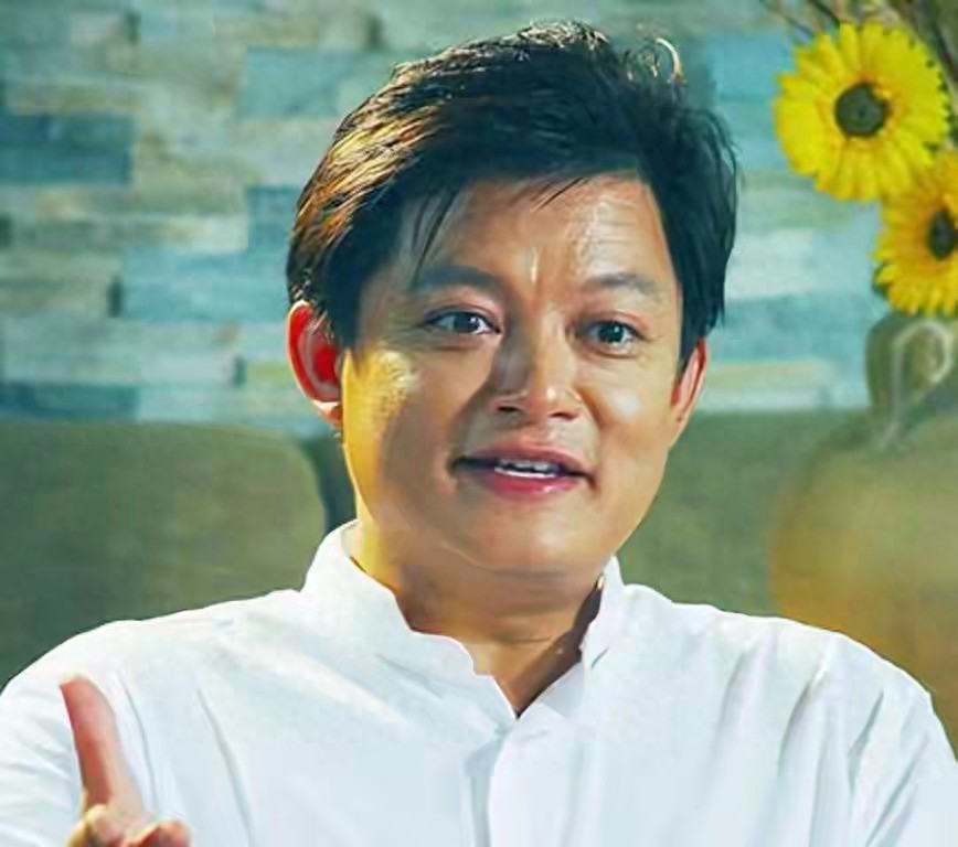 63岁移情别恋，65岁再婚娶小20岁学生，莫华伦的人生有多“精彩”