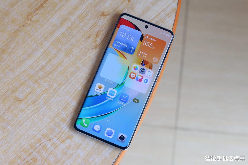 荣耀X70电池容量曝光:8100mAh加持,配置规格也悬念不大了