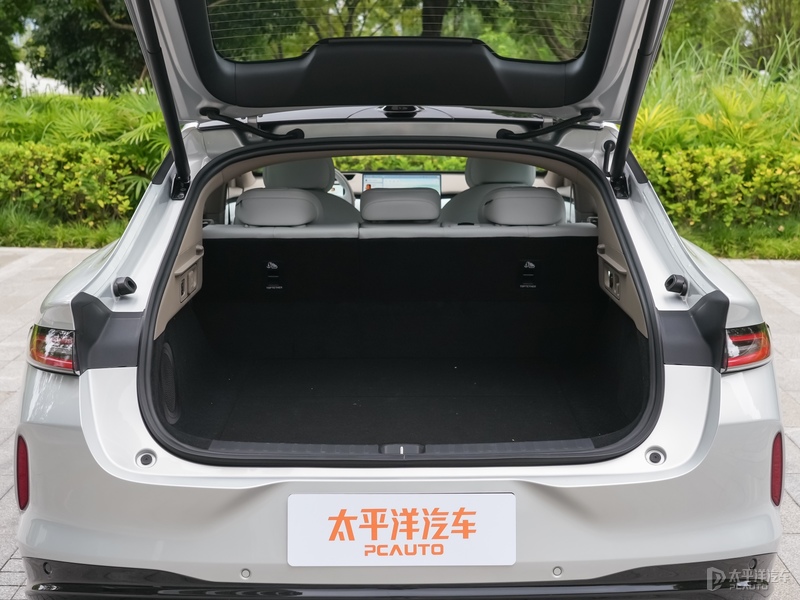 售10.99万起 长安启源A06上市24小时大定突破10000台