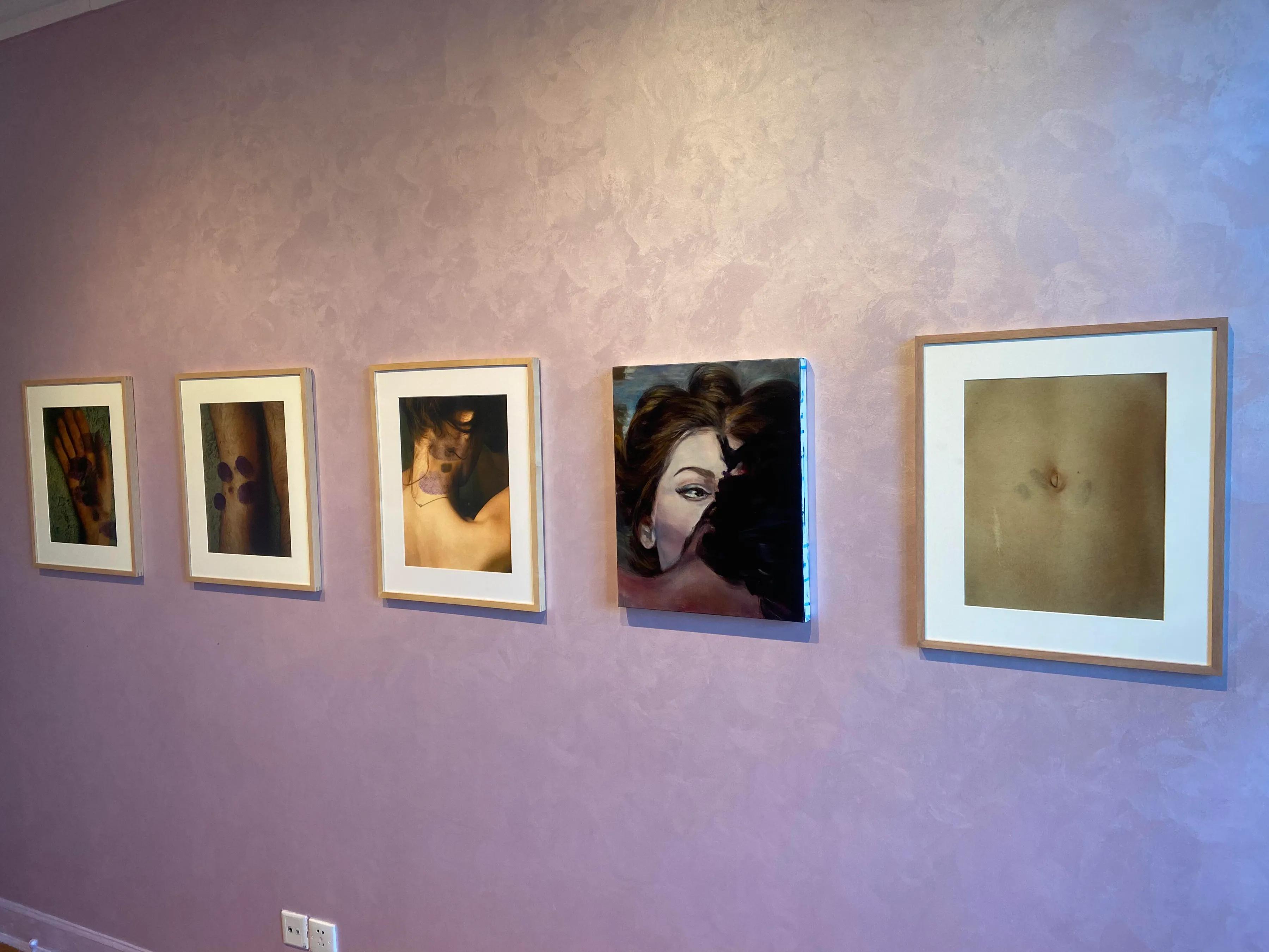 朱珠在住过的公寓办画展，她的旧房子很美，朱珠老公全程陪着她！