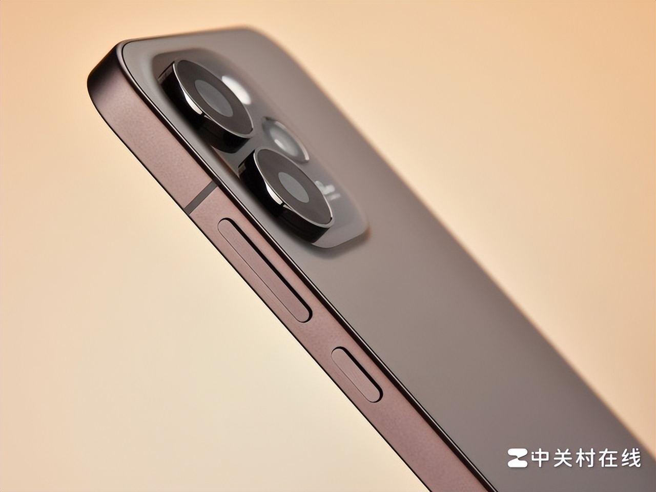 復古浪漫，可鹽可甜 OPPO Reno15可露麗棕圖賞