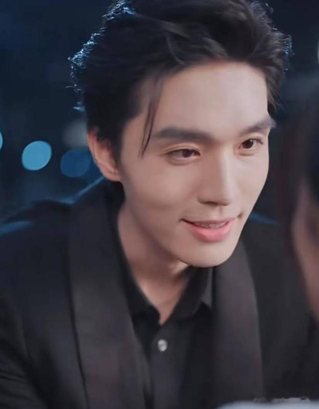 别尬吹短剧了!3 位短剧女神演技翻车,网友:还不如素人有代入感