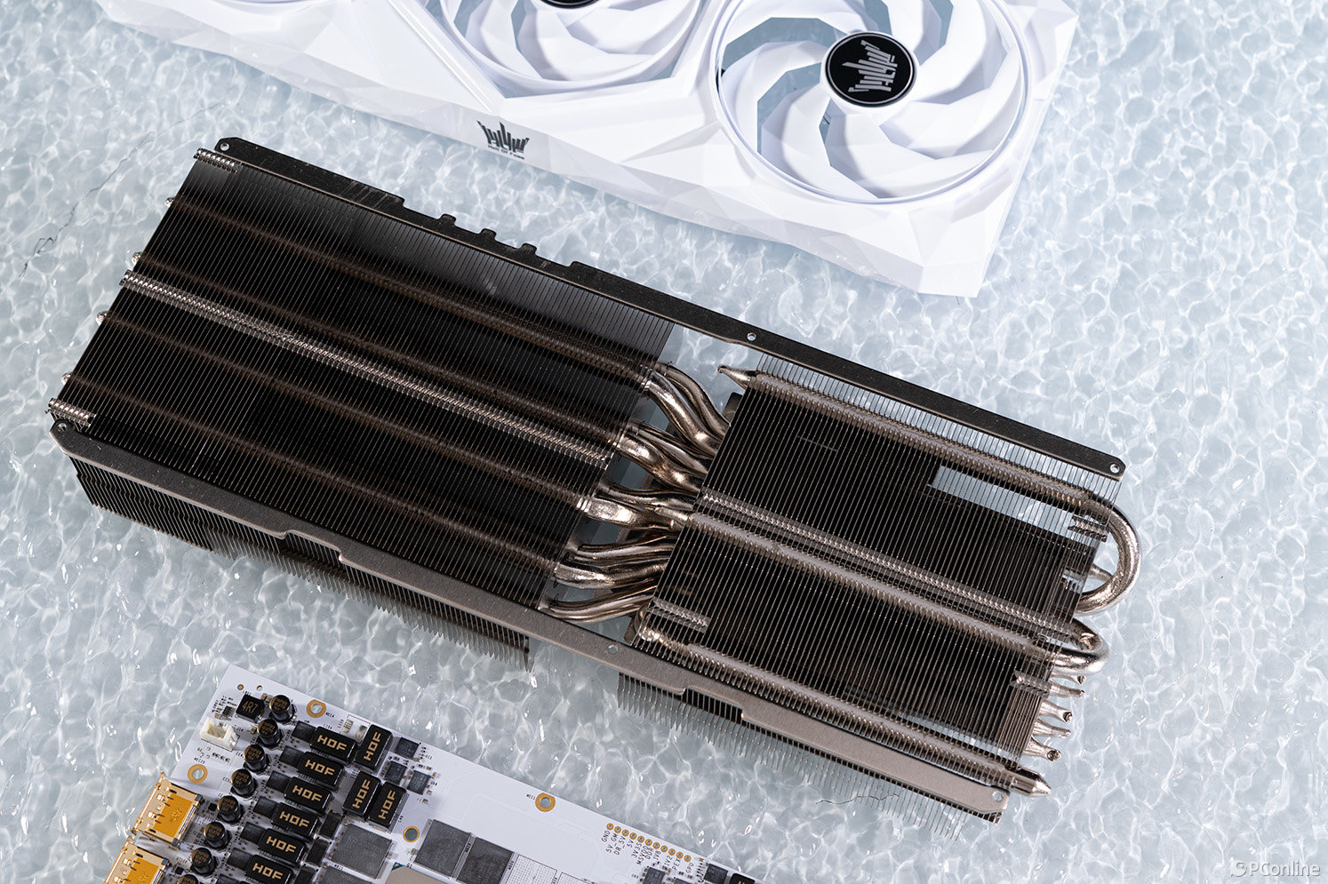 影驰RTX 5090 D v2名人堂显卡图赏：依旧顶级性能