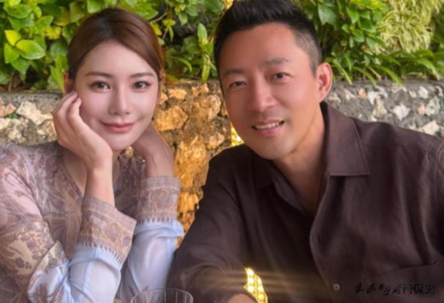 马筱梅挺孕肚超市采买，为跨年夜准备丰盛食材，皮肤状态也太好了