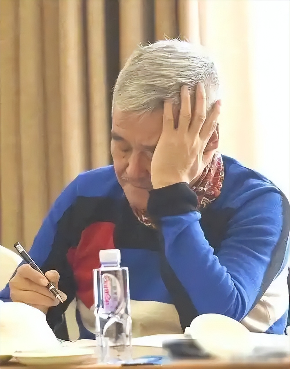 大衣哥跳楼身亡、赵本山灵堂、宋佳知三当三，现在造谣越来越离谱