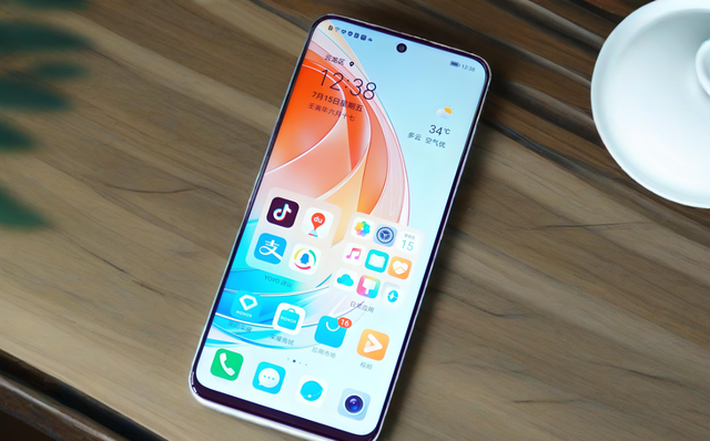 穷人选手机，凭啥不能“要影音不要性能”？2025年最强打脸