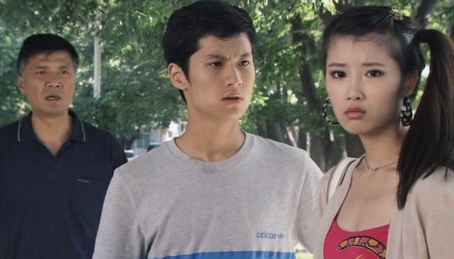 62岁刘之冰父凭女贵！34岁继女凭《唐诡》封神，生母更不得了！