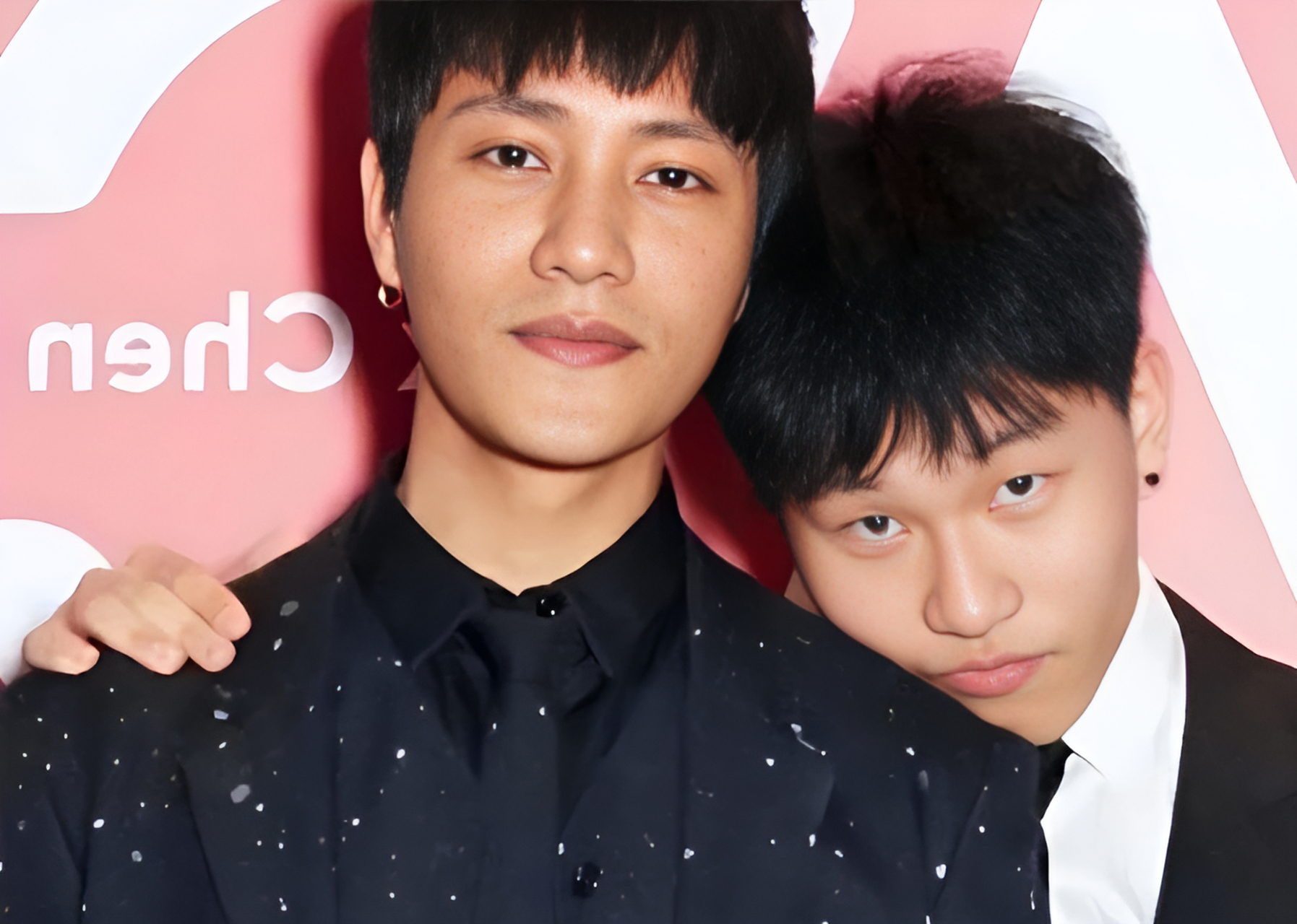 曝陈坤又秘密生俩儿子，同框视频曝光，陈坤方紧急回应引热议！