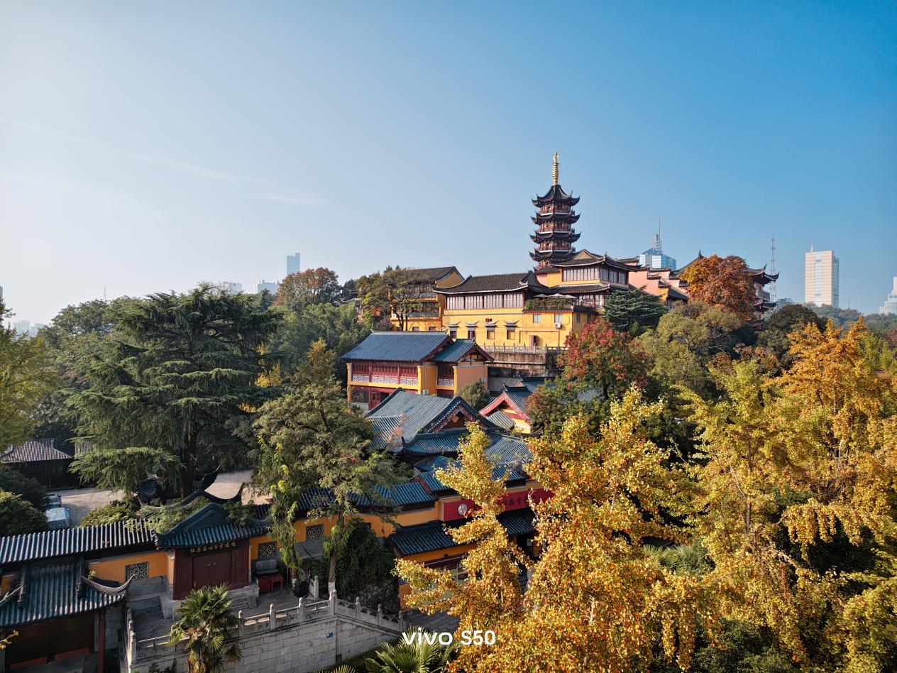 2999元起！vivo S50標準版狂卷影像，中端機有了新故事？