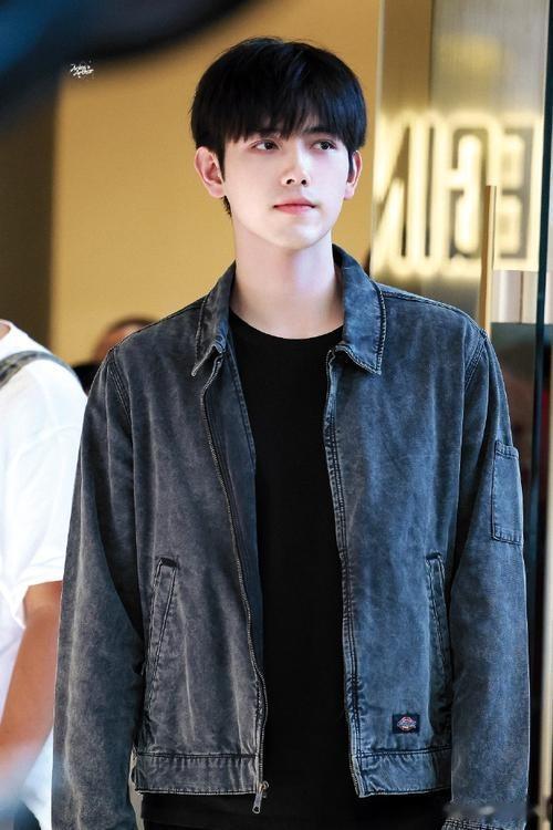 陈红捧儿子失败,斯琴高娃没把儿子带火,唯独她把儿子捧成了影帝