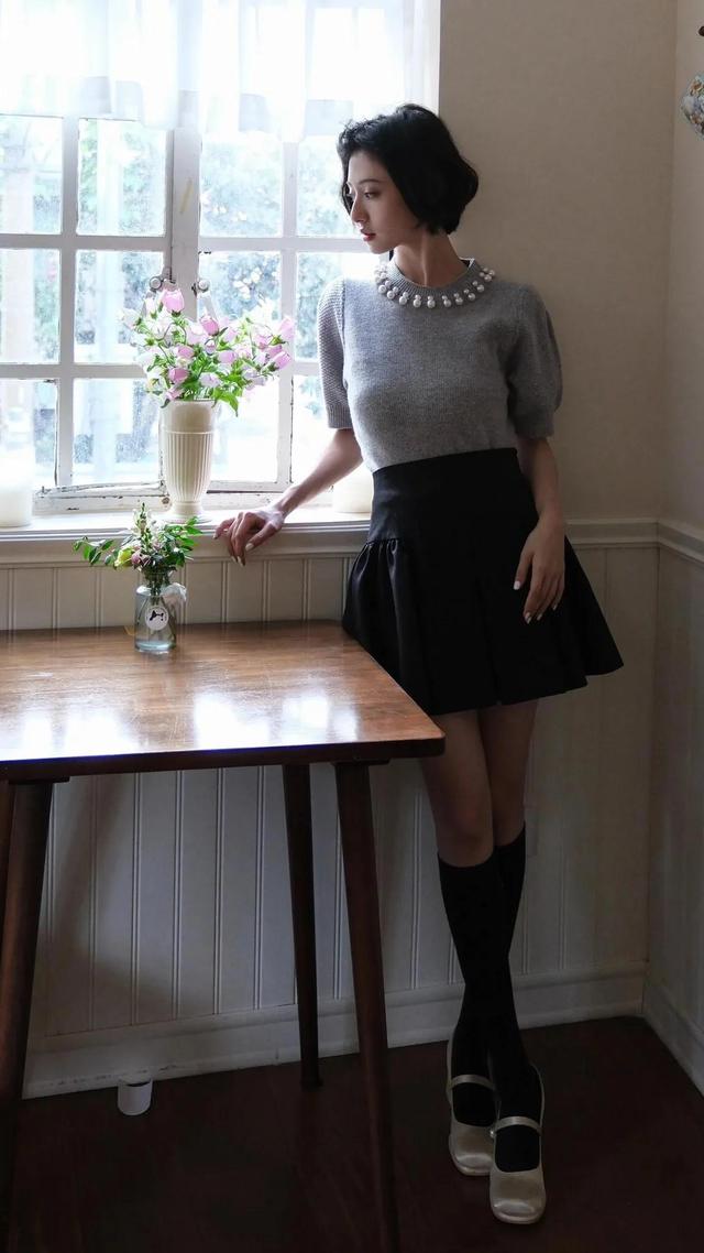 美女系列壁纸第4940期—胡连馨