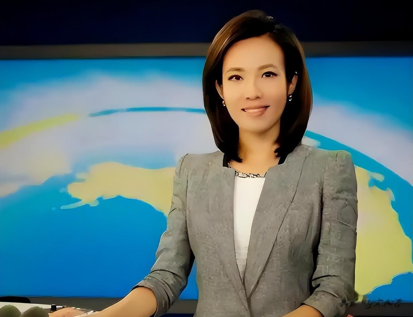 原来九三阅兵的解说是她!23岁就登上央视,今47岁端庄漂亮仍未婚