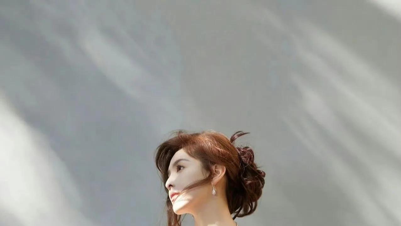 章若楠作为宅男女神，梦中情妻，给人一种初恋感。