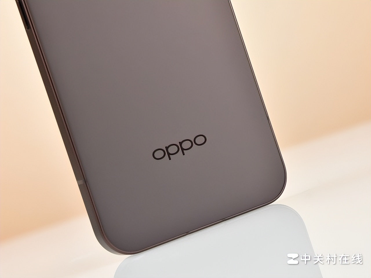 復古浪漫，可鹽可甜 OPPO Reno15可露麗棕圖賞