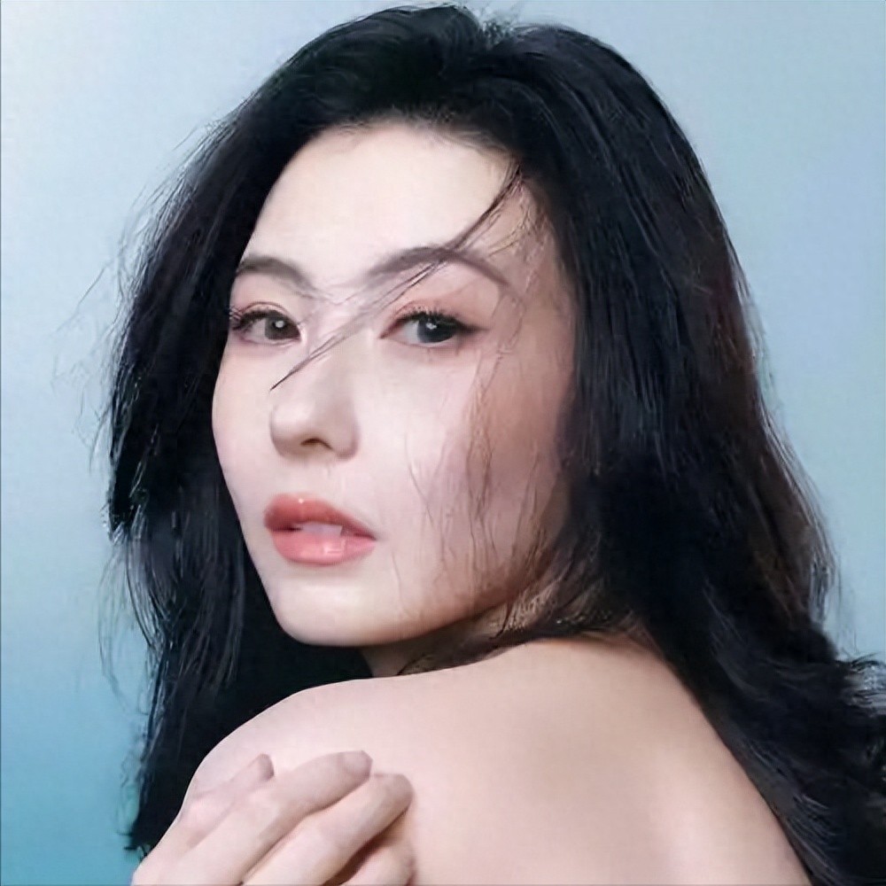 \耍大牌，爱撒谎，私生活混乱\！难怪时至今日向太还不肯\放过\她