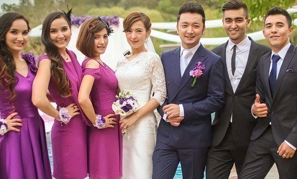 离过年不到俩月，42岁尼格买提高调官宣喜讯，前妻帕夏古丽后悔吗