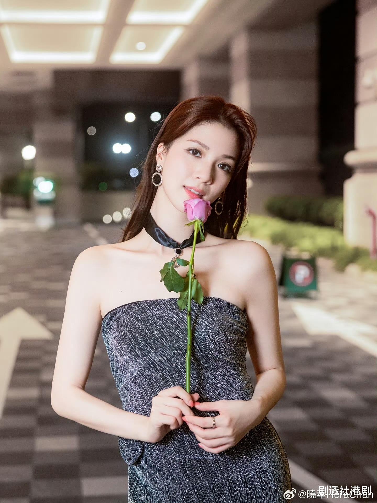 TVB上位小花来年不再做剧霸！自曝将进组开工，与张智霖拍亲热戏