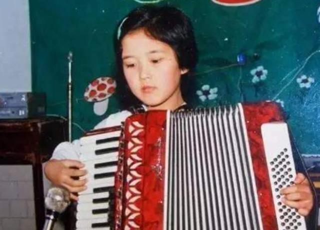 颜丹晨:我这辈子最正确的决定,就是在44岁高龄为小丈夫生儿子