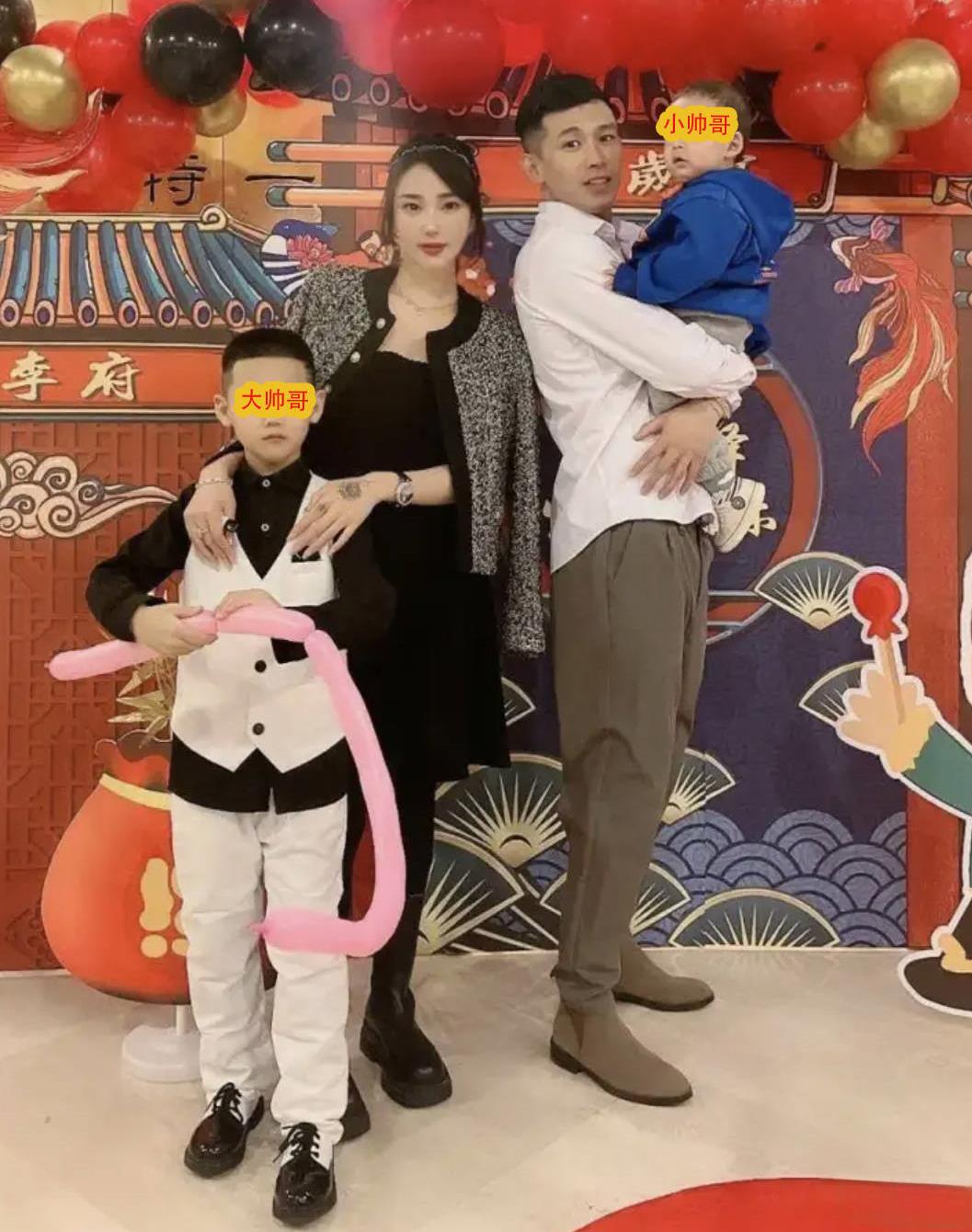 劣迹网红天佑大婚！四辆国礼开道，赵本山女儿送上大礼：仅是哥们