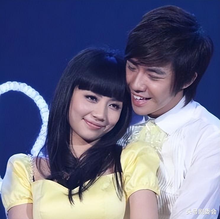 俞灏明王晓晨官宣结婚，文案信息量太大，网友：前女友们情何以堪