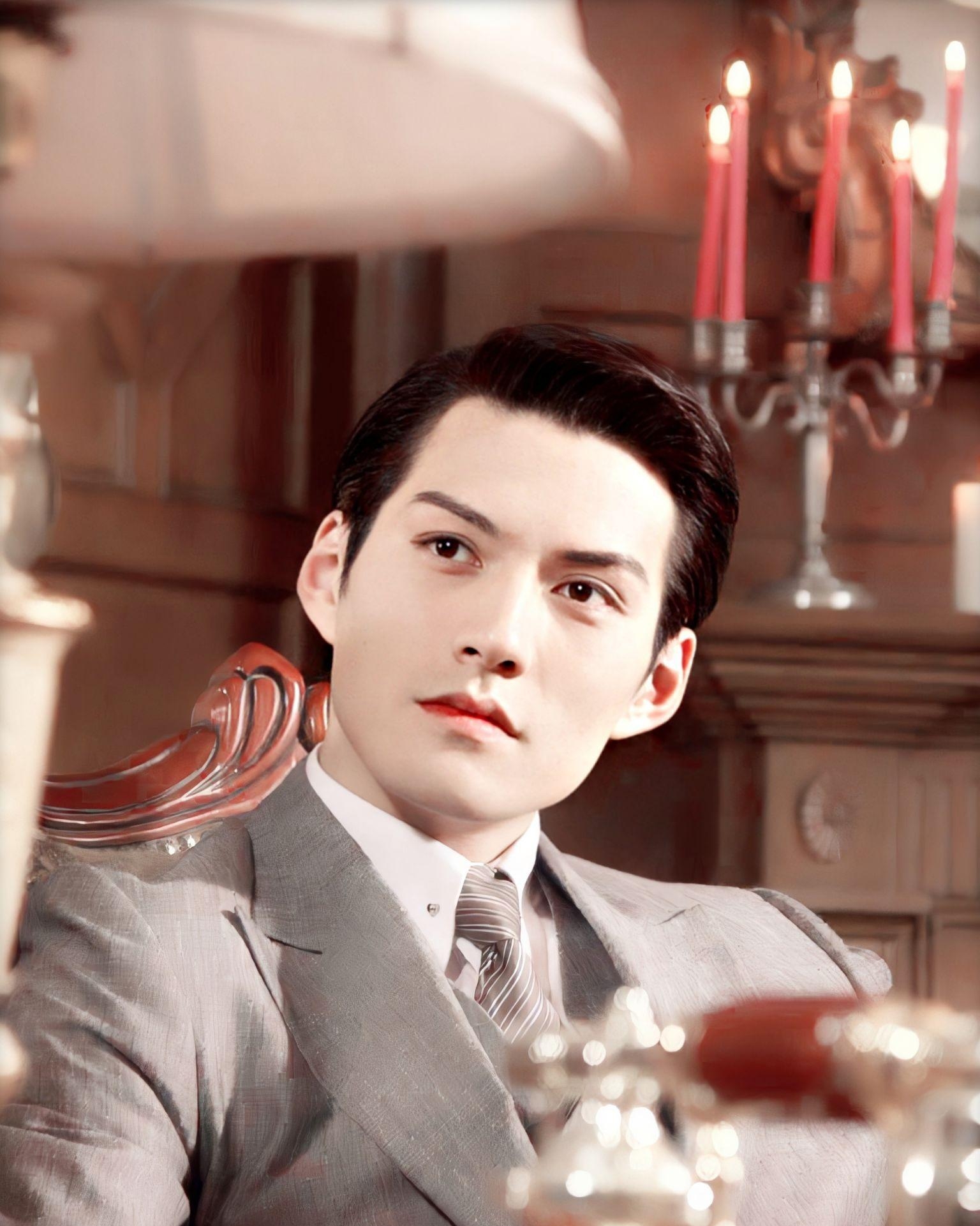 丑基因有多强大？年轻时帅炸天的男明星，生的女儿没一个有老爸美