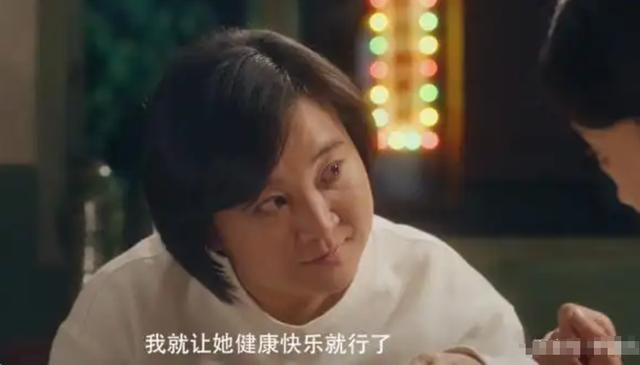 43岁贾玲晒近照，与汪顺打网球回应“复胖”，徐峥的话应验了