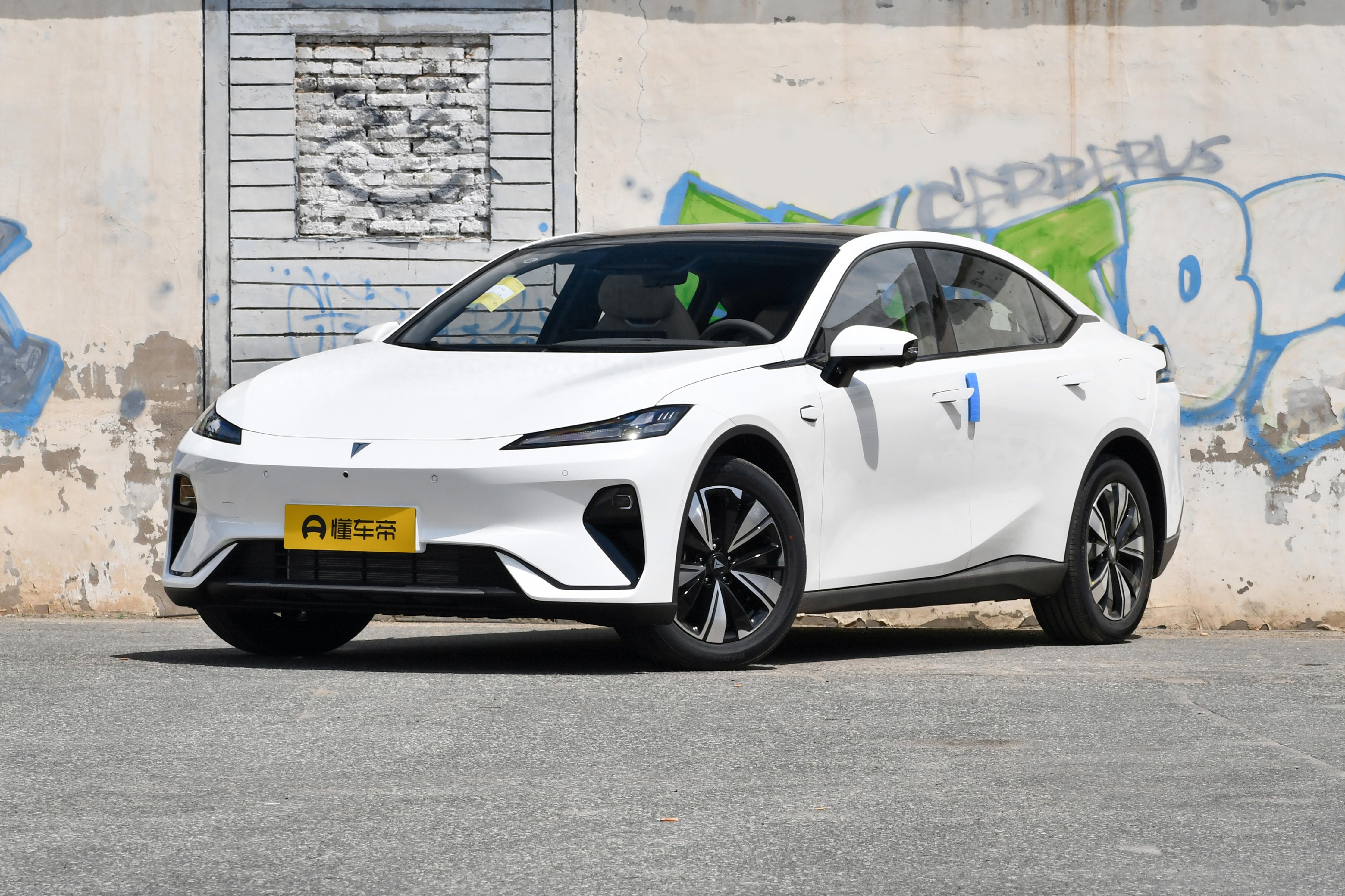 2026款深蓝L07:标配华为乾崑ADS,15万级新能源轿车优选?