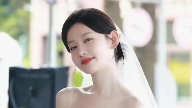 《李沐宸:沉默还债,在逆境中绽放坚韧芬芳》