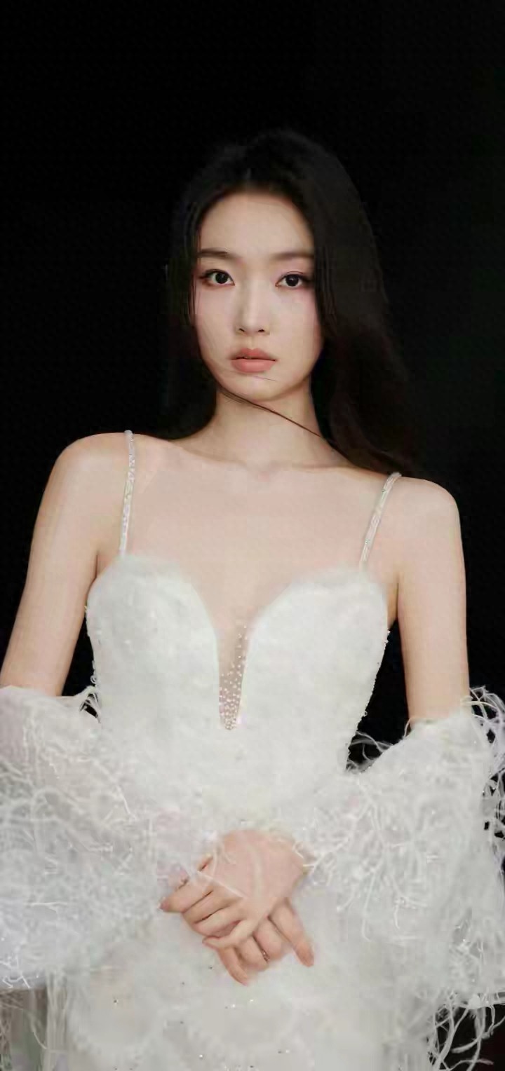 明星秀|周依然:以“慢生长”站稳内娱的实力派!