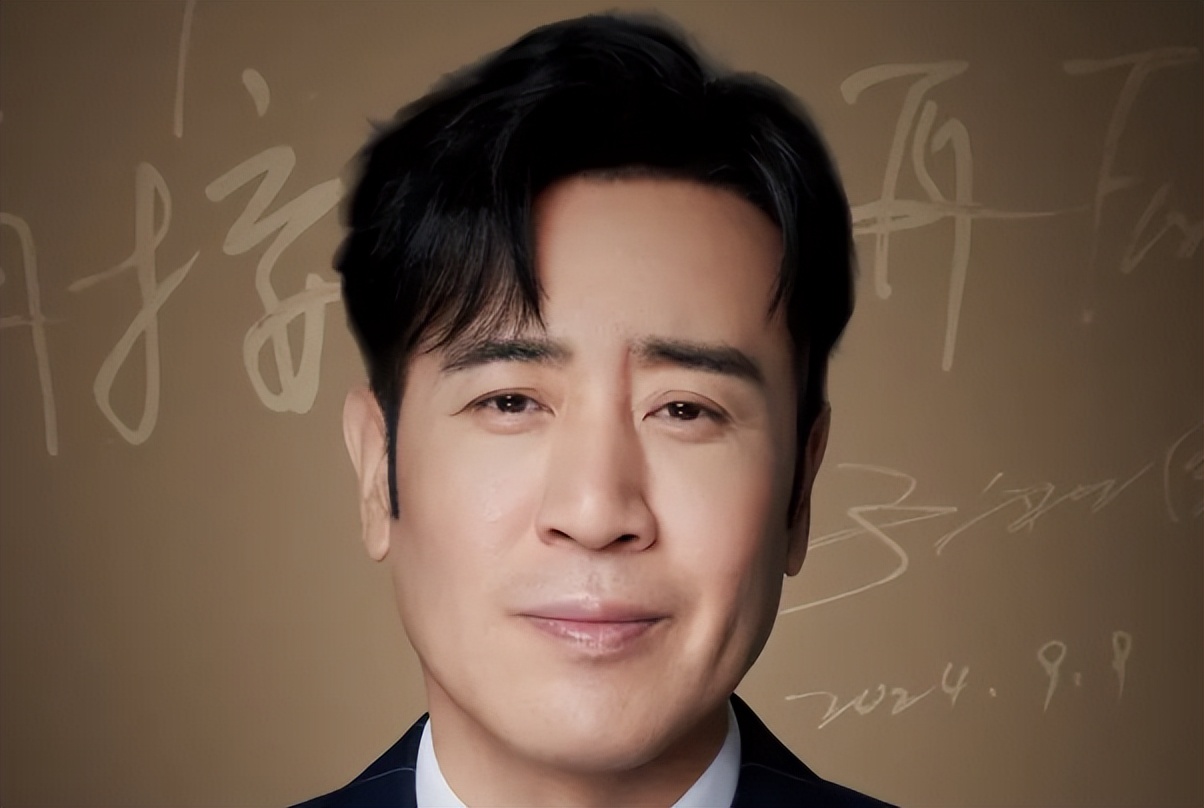 于和伟被人民日报点名,专访暴露“真实处境”,娱乐圈地位又变了