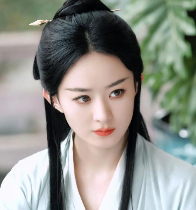 给2025年“进步最大7位女演员”排名，赵丽颖仅第2，第1实至名归