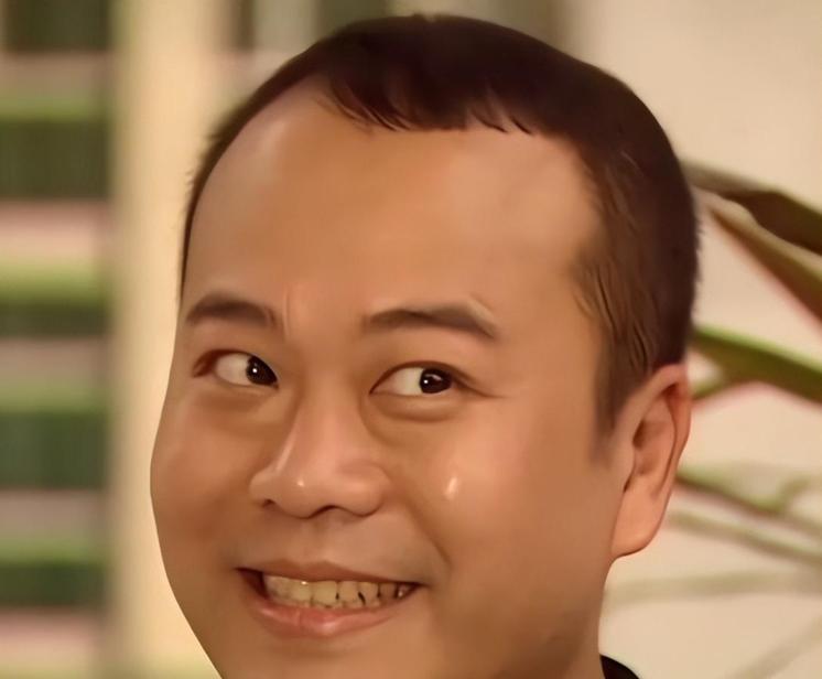 钱再多有什么用?64岁欧阳震华的现状,给所有中老年人提了个醒